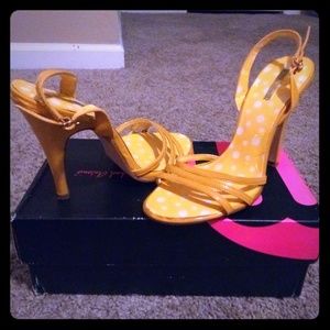 Pretty Yellow and White Polkadot Heels